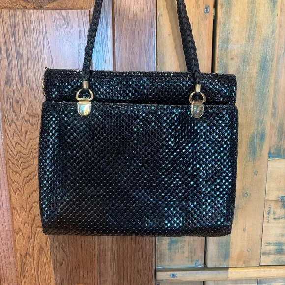 Black Chainmail, Metal Mesh Shoulder Bag with Braided Handles - Picture 4 of 8